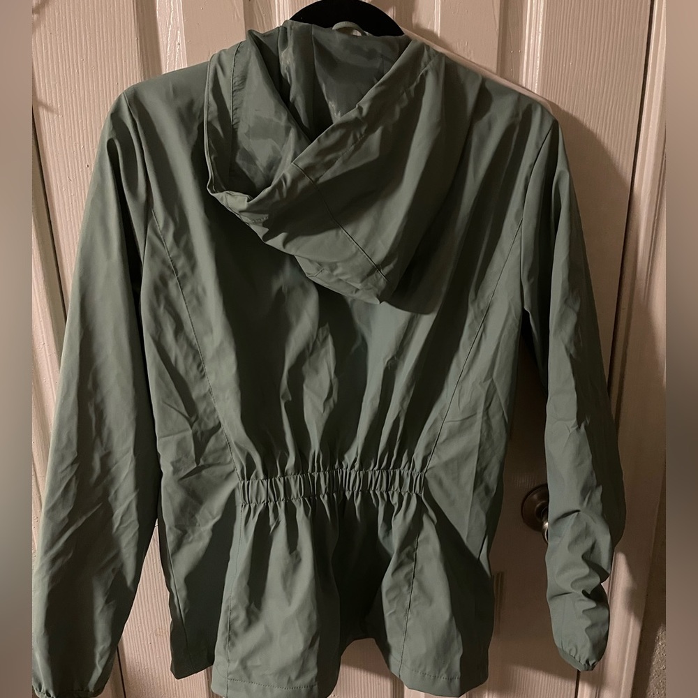 Weatherproof rain slicker - Picture 3 of 7